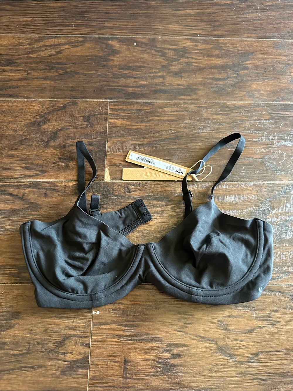 SKIMS NWT Fits everybody unlined Demi bra Onyx 34C